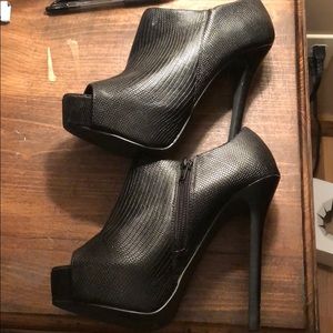 Black Steve Madden heels